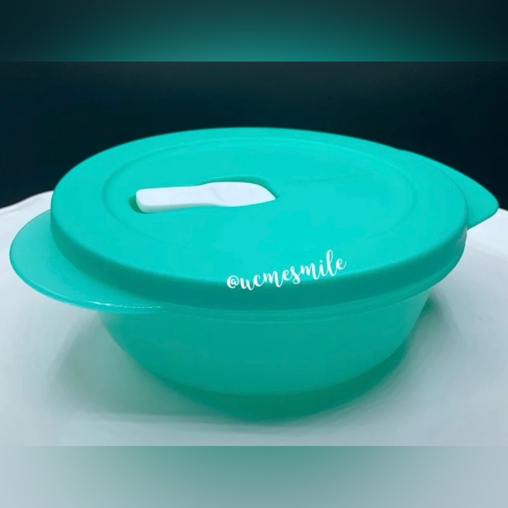 Tupperware CrystalWave Round Bowl Container Set (2) - Picture 3 of 3
